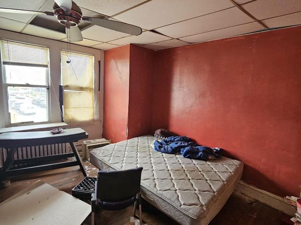 philadelphia-pennsylvania-165569449 picture