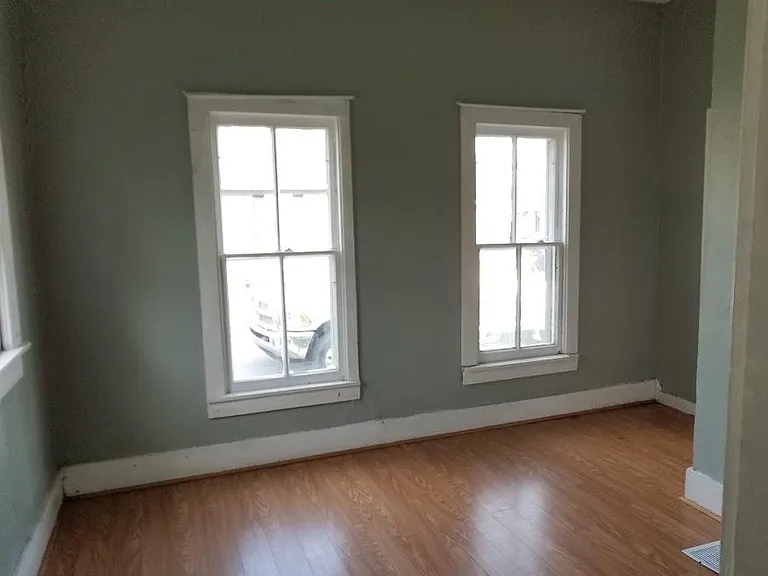 326 State St — Photo 2