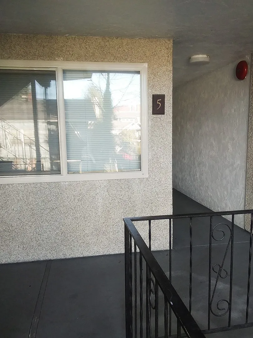 Greenlake Arms — Photo 1