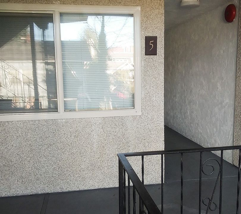 1st image of 7101 6th Ave NE APT 5