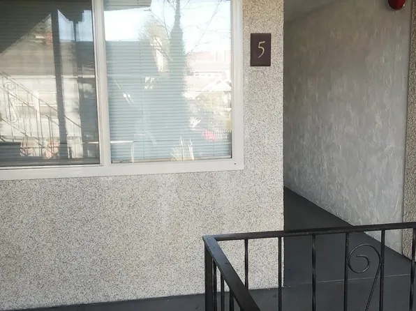 Greenlake Arms, 7101 6th Ave NE APT 5, Seattle, WA 98115