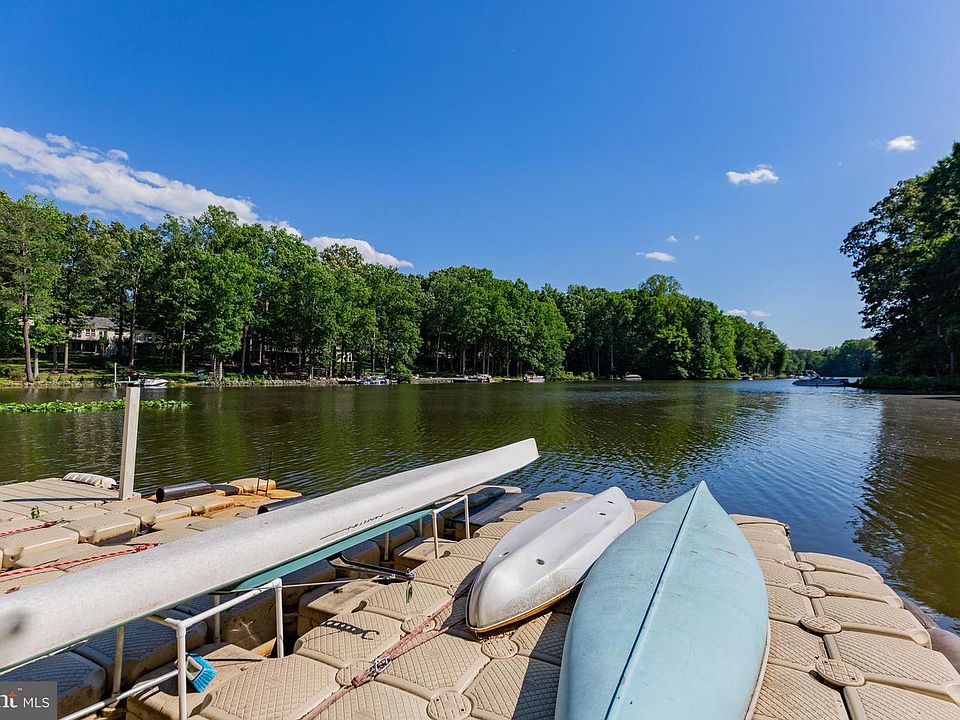 1st image of 584 Lake Caroline Dr
