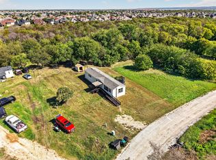 24 Spring Creek Cir, Grand Prairie, TX 75054