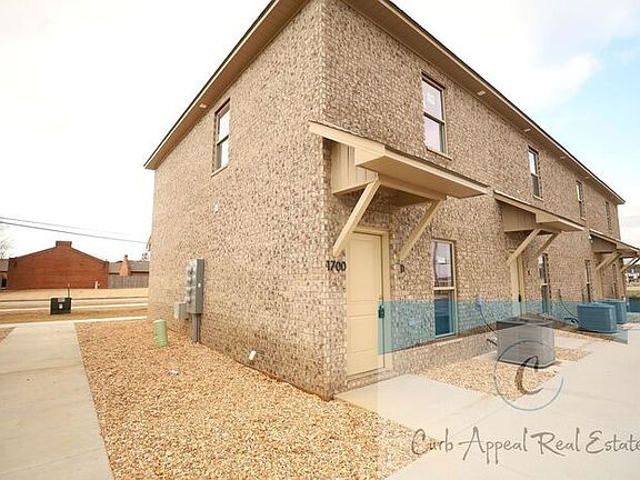 3rd image of 1702 Bittle St #B