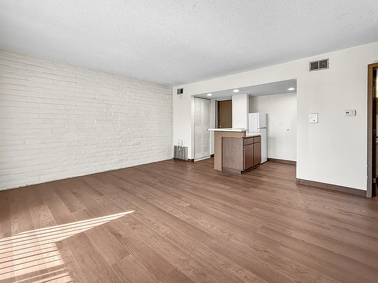 135 Dotson Dr #305 — Photo 5