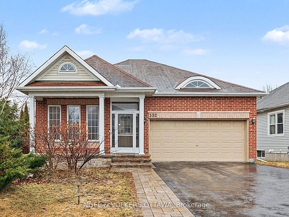 3rd image of 352 W Ridge Dr
