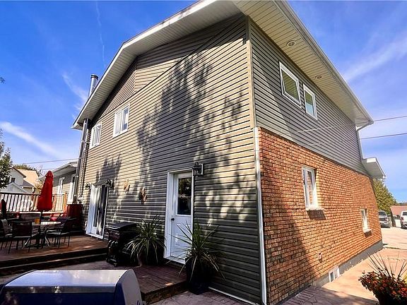 5th image of 16 Meredith St