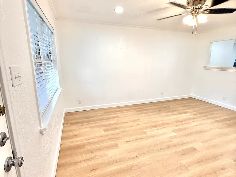 1220 Stuart Rd — Photo 6