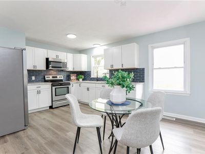 123 Poplar Ave, Newport News, VA, 23607