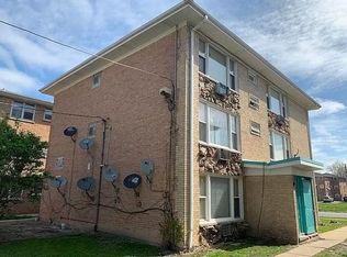 14110 S School St #2E, Riverdale, IL 60827