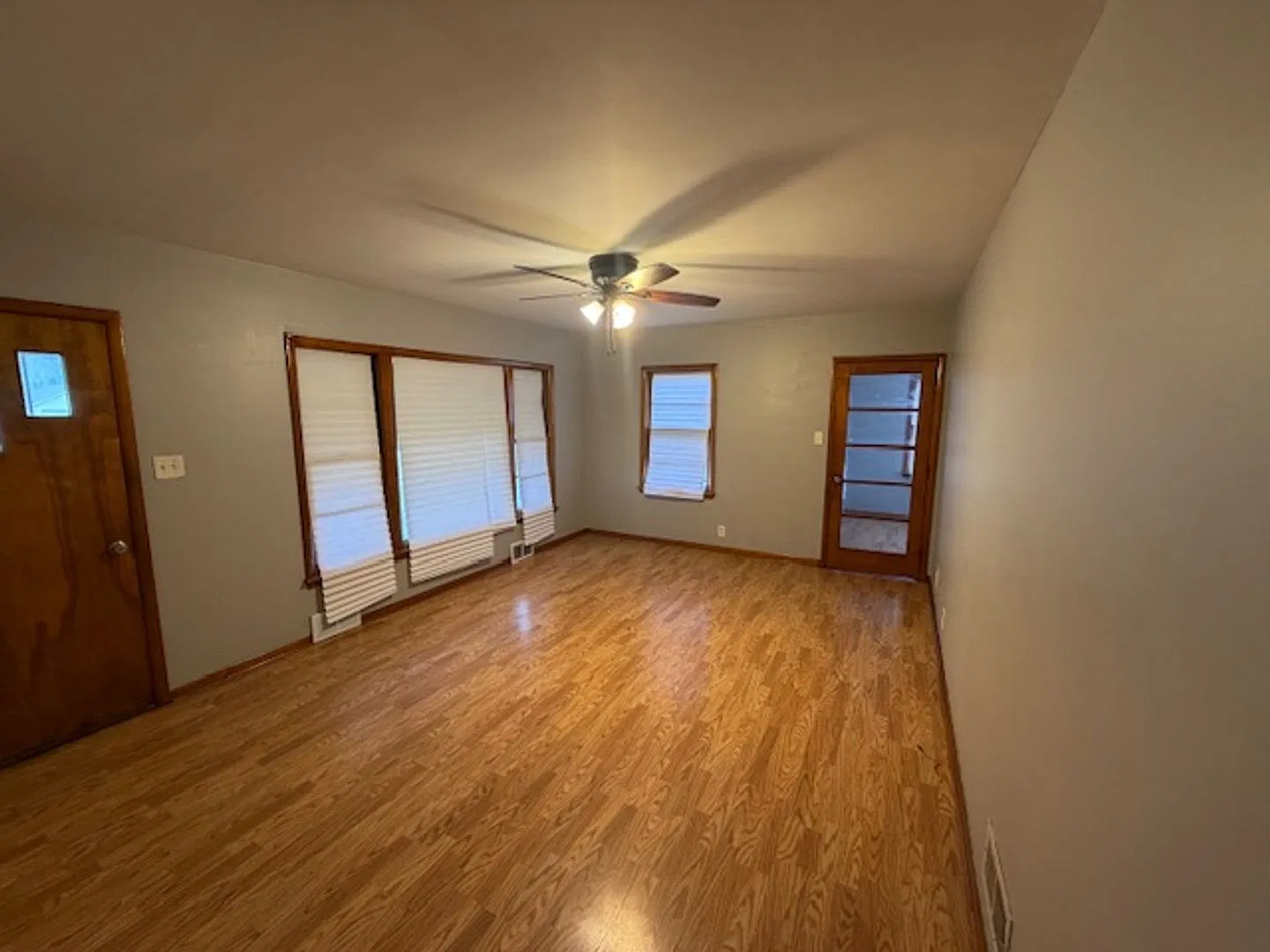 Must-See Rental! Move-in ready 4 BR / 2 BA — Photo 2