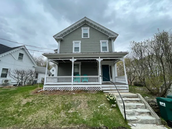 21 Court St APT B, Groton, MA 01450
