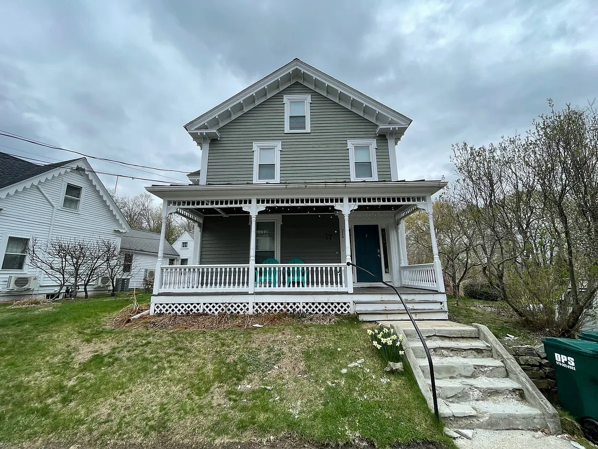 Photo 1 of 13 - 21 Court St #B - Groton, MA Primary Photo - 21 Court St #B