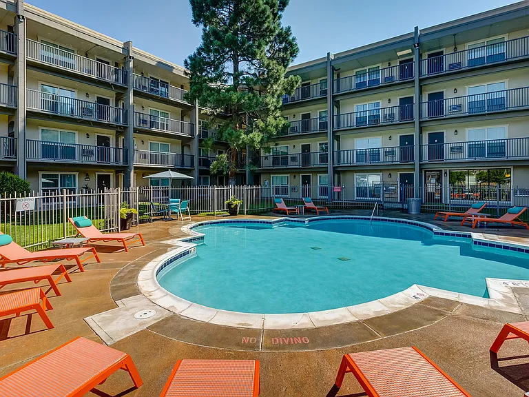 A Pool Designed for Peace & Play