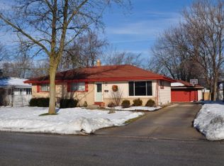 N92W17152 Roger Ave, Menomonee Falls, WI 53051