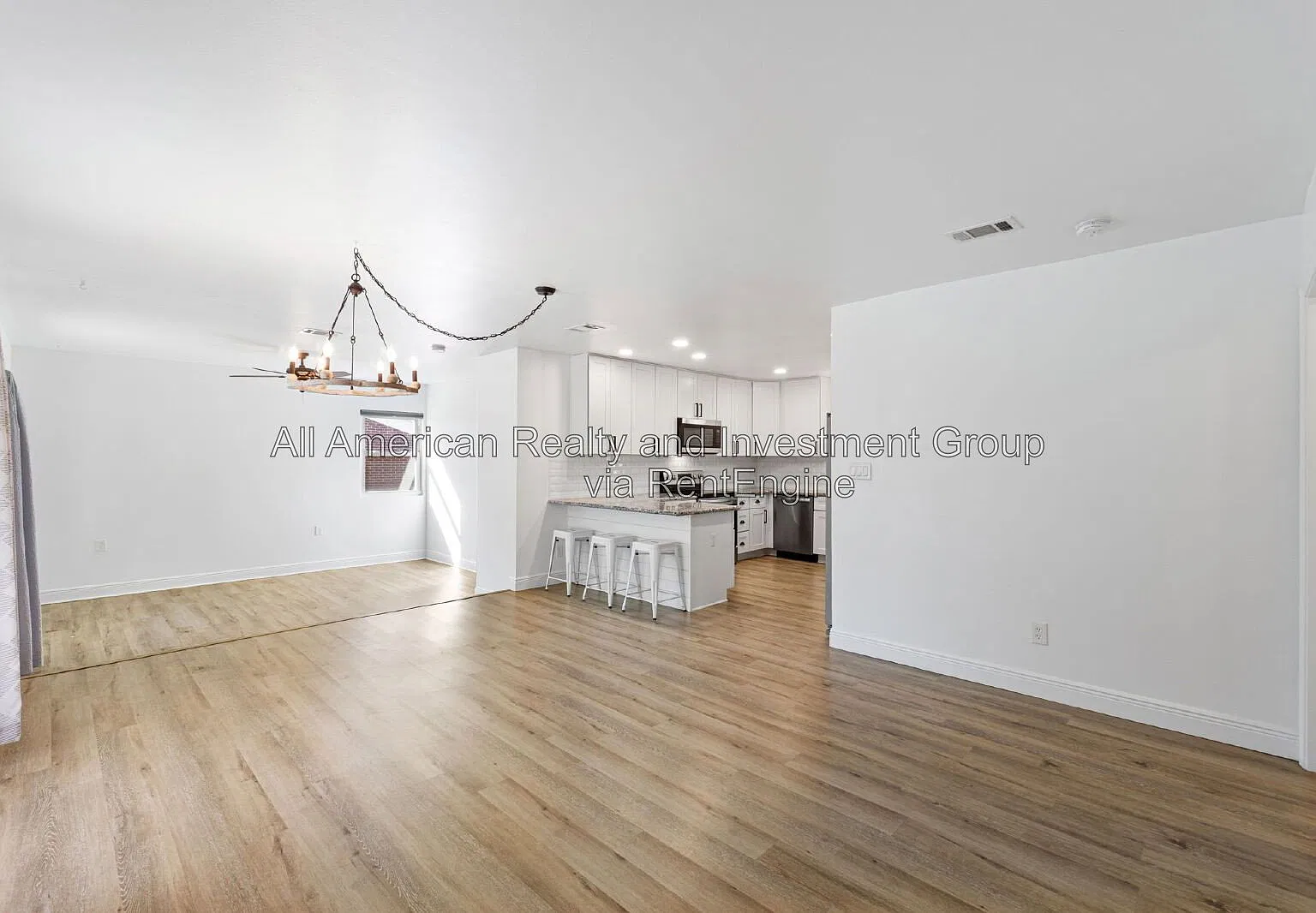 5 bed, 3.5 bath, 2208 sqft, $3,100 — Photo 4