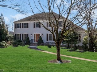 6 Heather Hill Way, Mendham, NJ 07945