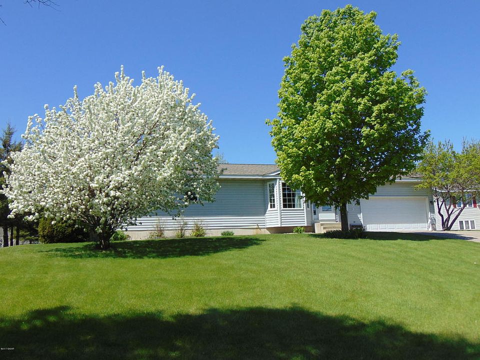1st image of 1231 Lake Crest Dr