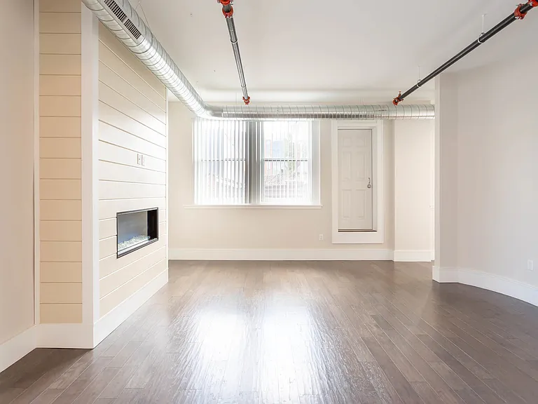 499 Franklin St #7F — Photo 6