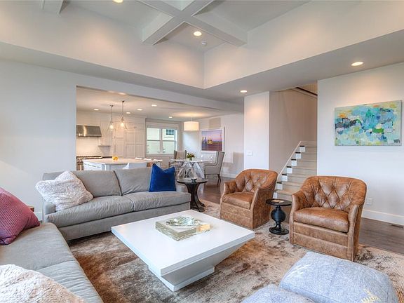 4th image of 2284 Andalusian Ave
