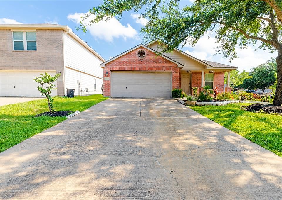 1st image of 20806 Banyan Crest Ln