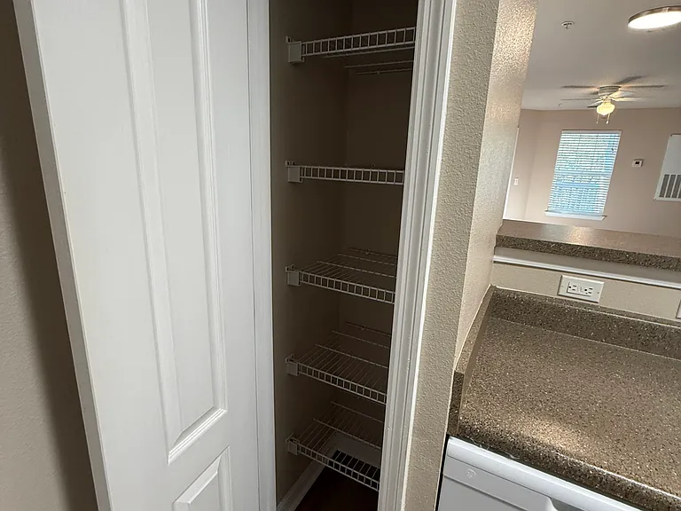 1640 Villa Capri Cir #308 — Photo 4