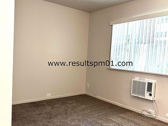 3rd image of 1808 H St APT 4