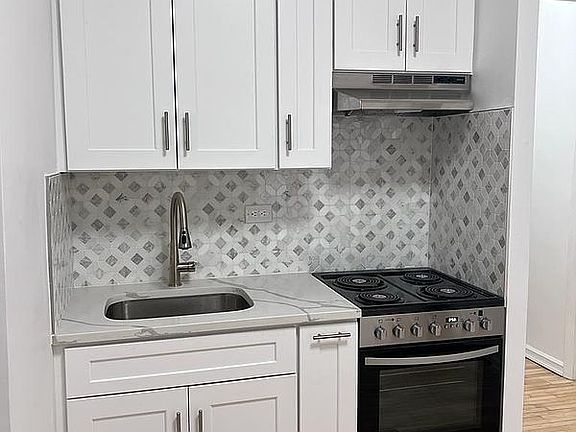 5th image of 348 W 56th St APT 4A