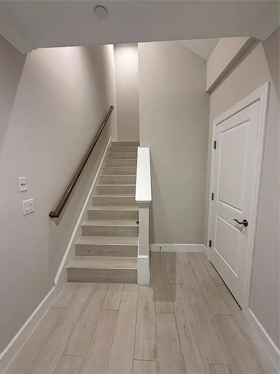 3 bed, 3.0 bath, 1745 sqft, $4,000 — Photo 3