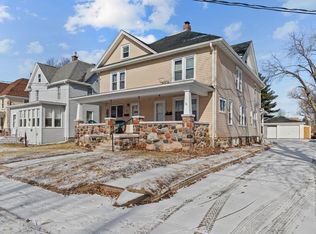 102 W Burnett St #1/2, Beaver Dam, WI 53916