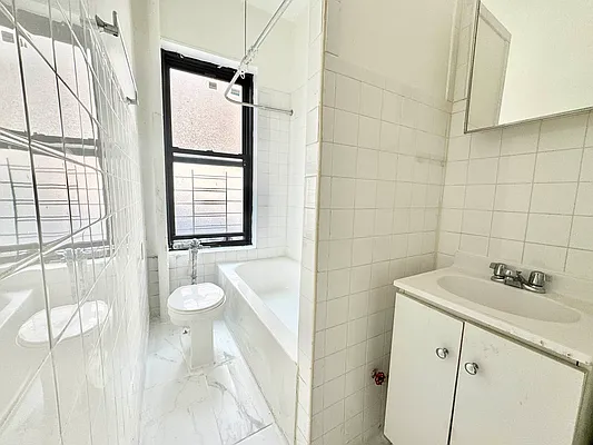 Rented by Pear NYC LLC | media 7