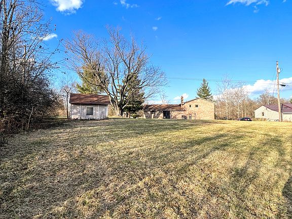 4th image of 10812 North Dr