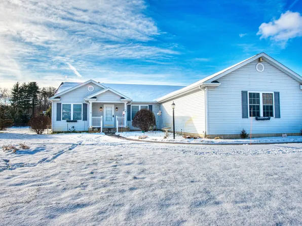 3880 Gateway Ln, Niles, MI 49120