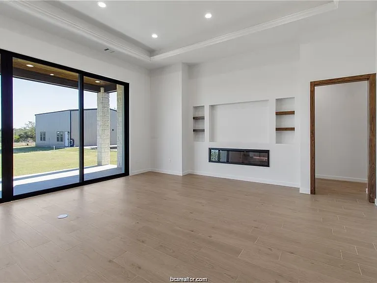 4558 Hicks Ln — Photo 7
