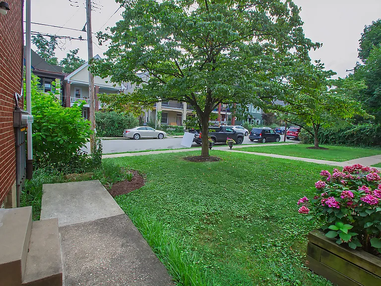 430-432 Franklin Ave — Photo 20