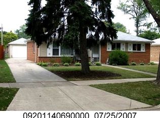 1076 S 3rd Ave, Des Plaines, IL 60016