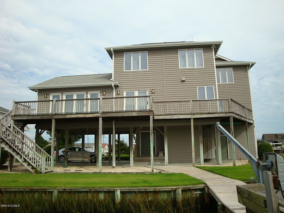 1st image of 543 KINSTON Avenue #+ two boats