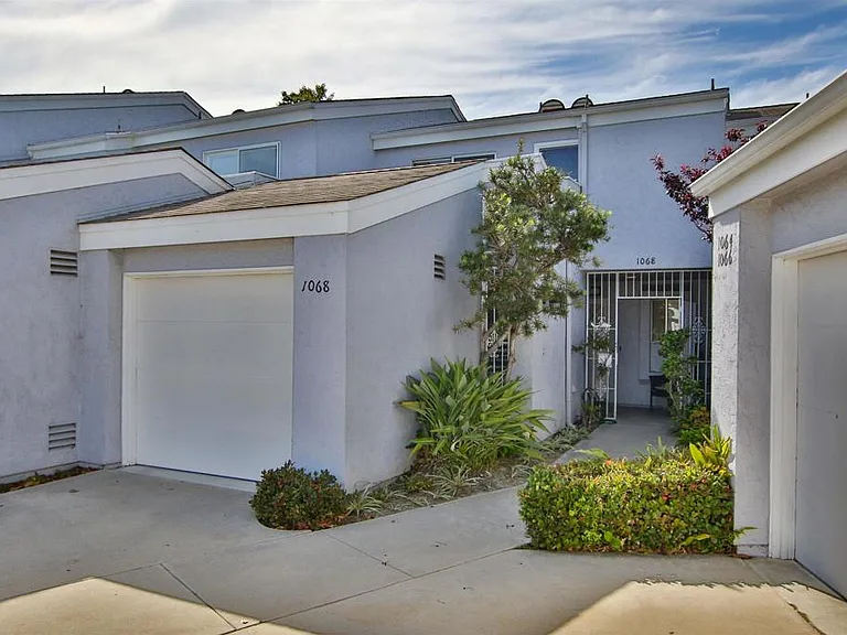 1068 Isabella Ave — Photo 1