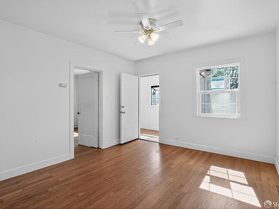 3rd image of 2675 74th Ave