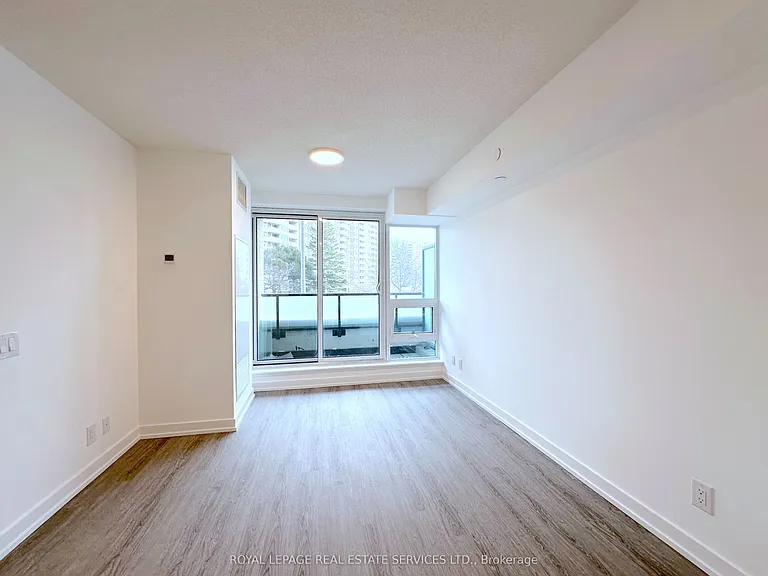 2 River Plate St #203 — Photo 5