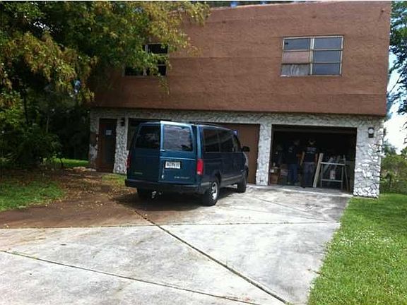3rd image of 6821 SW 59th Ct