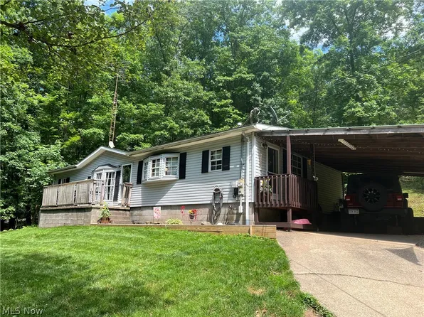 992 Butcher Bend Rd, Mineral Wells, WV 26150