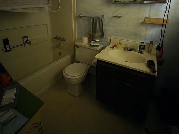 2nd image of 5929 Priest Rd