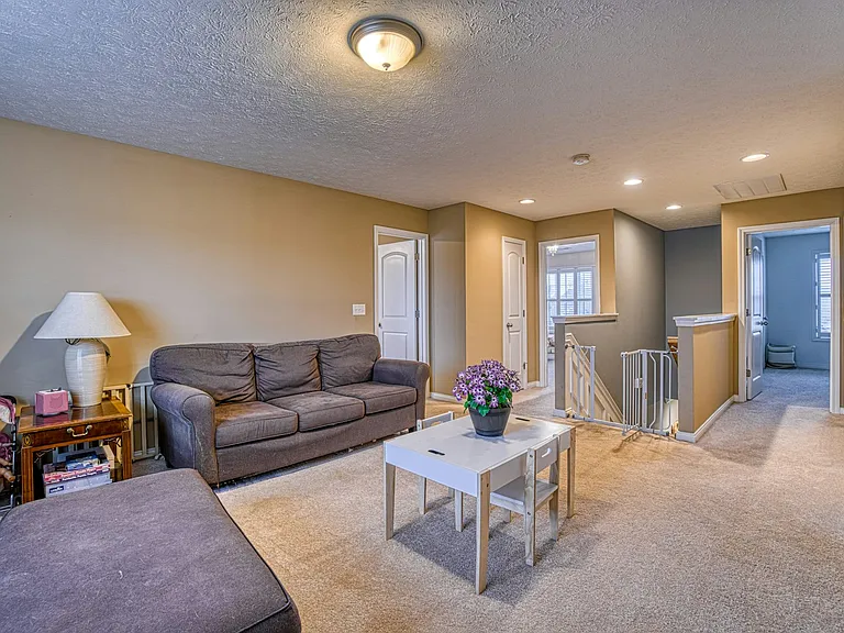 4880 Imperial Dr — Photo 29