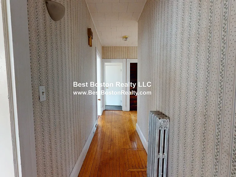 26 Marathon St #1 — Photo 4