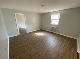 745 Main St APT B7, Plantsville, CT 06479
