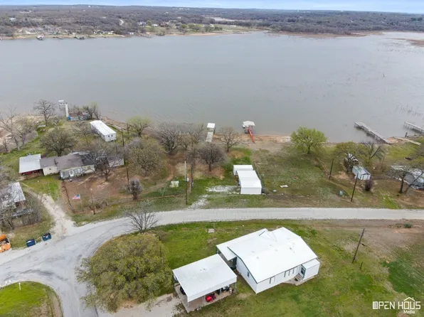 109 Walnut Rd, Nocona, TX 76255