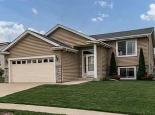 5906 Excalibur Ct NW, Rochester, MN 55901