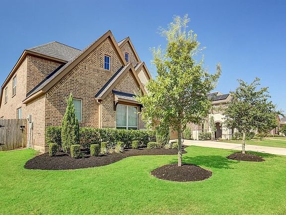 3rd image of 6710 Fairwood Creek Ln