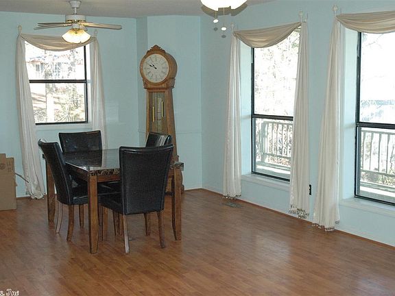 4th image of 74 Whitewood Cir